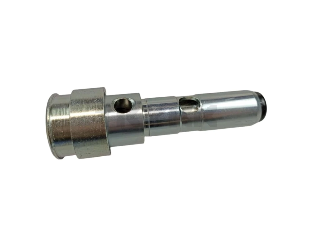 RE13813.jpg
